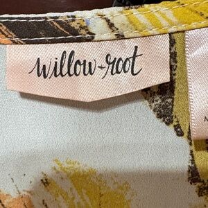 Willow & Root Yellow and Orange Abstract V-Neck Blouse